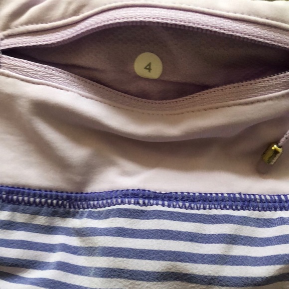 Lululemon shorts size 4 - Picture 3 of 7